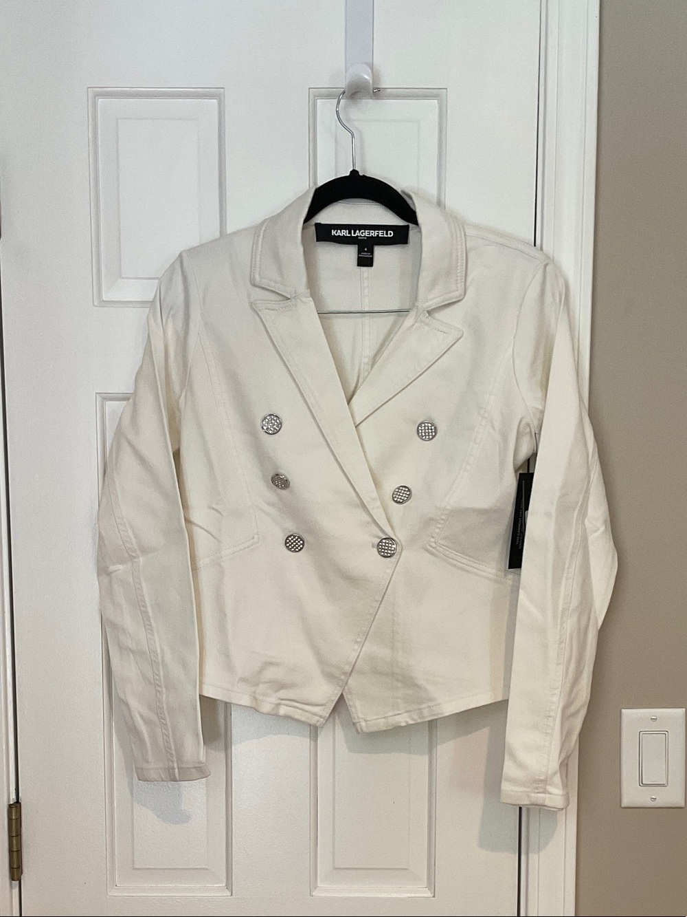 Karl Lagerfeld Cream Double-Breasted Cropped Blazer